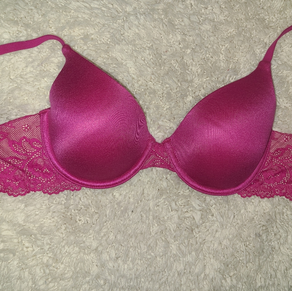 Self Expressions by Maidenform bra